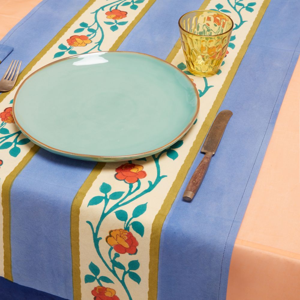 Lisa Corti Varanasi Stripes Pervinch runner da tavolo 50x150cm doppio tappeto