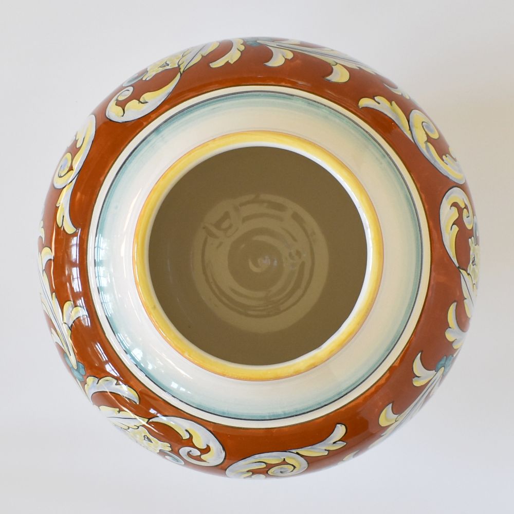 Talismano, vaso grande a forma di urna in terracotta